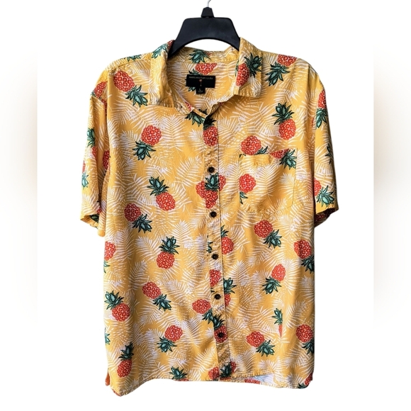 Margaritaville Pineapple Print Button Up Hawaiian Resortwear Vacation Shirt L - Picture 1 of 8